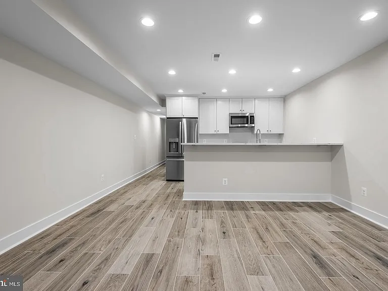 20 T St NW #1 — Photo 11