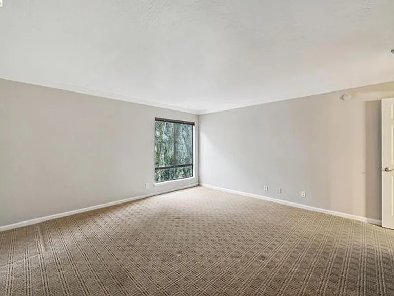 300 N Civic Dr #403 — Photo 16