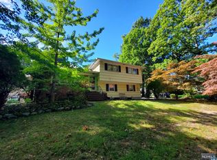 535 Smith Pl, Ridgewood, NJ 07450