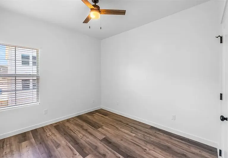 1540 W Long St — Photo 7