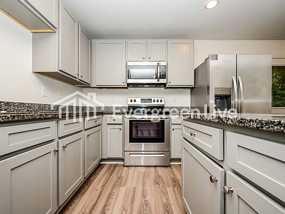5th image of 717 Denise Ct