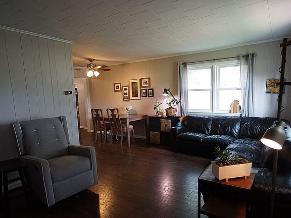 Entry into Living Room