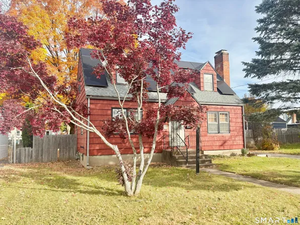 285 Cooper Hill Street, Manchester, CT 06040