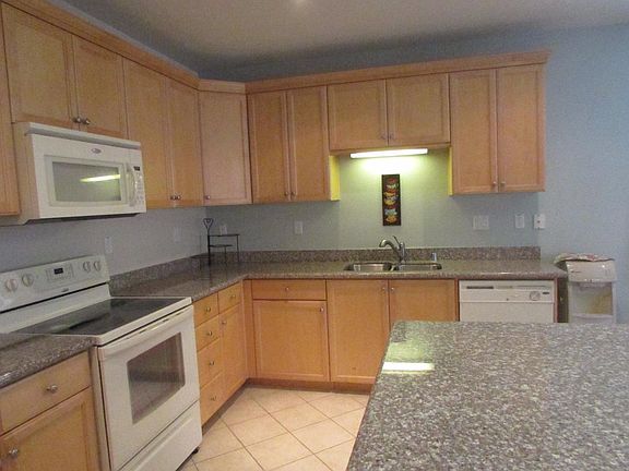 2nd image of 88 N Jackson Ave Unit 128