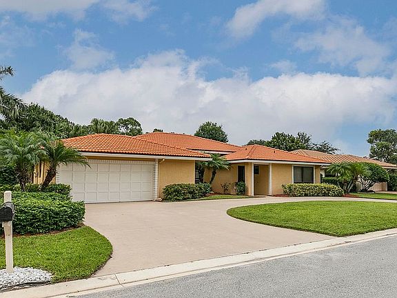 2nd image of 2241 SW Starling Dr