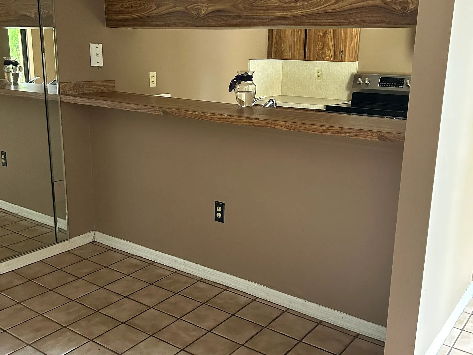 2 bed, 1285 sqft, $1,900 — Photo 2