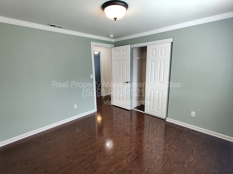 7912 Redonda Dr — Photo 12