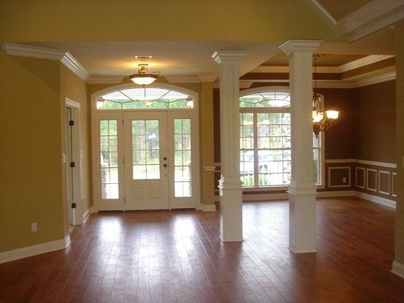 2nd image of 4766 Pawnee Dr