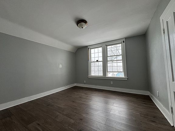 4th image of 242 Orange St #3