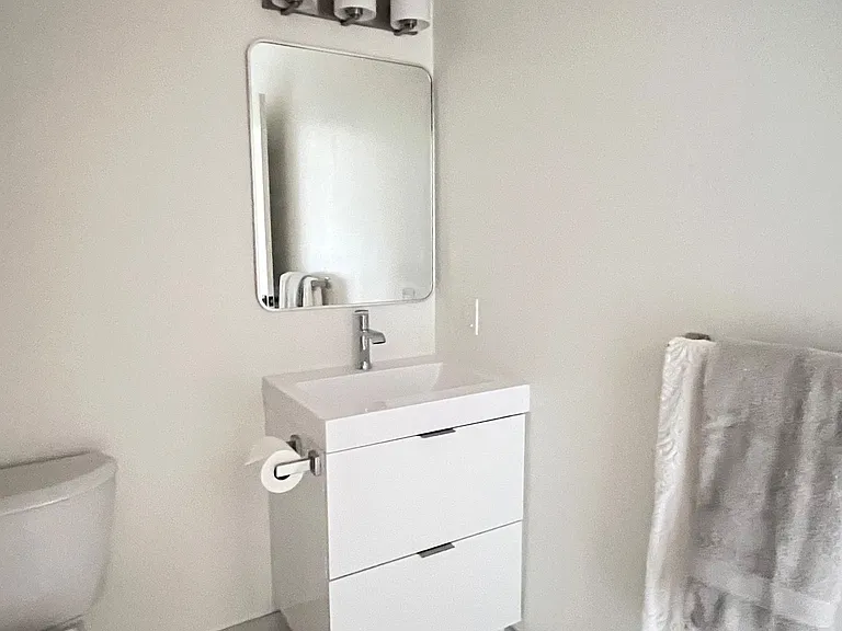 33 Erie Ave #402 — Photo 33