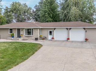 W2221 County Rd S, Appleton, WI 54913