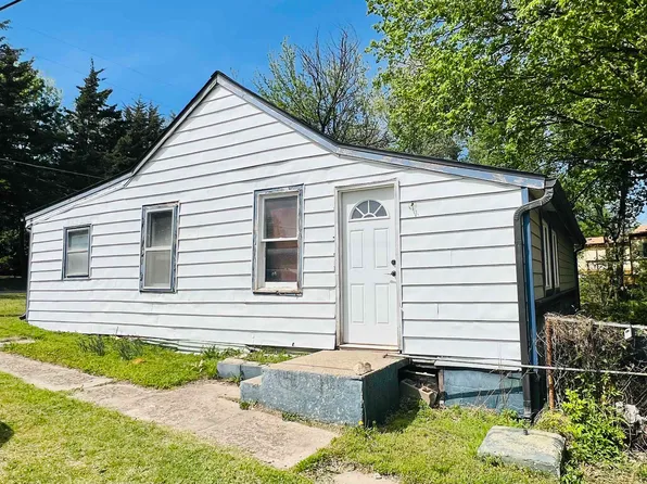 6 Cherry St, Marion, KS 66861