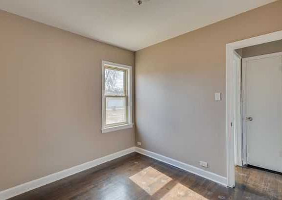 5th image of 120 E 140th Ct