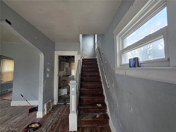3rd image of 13116 Harvard Ave