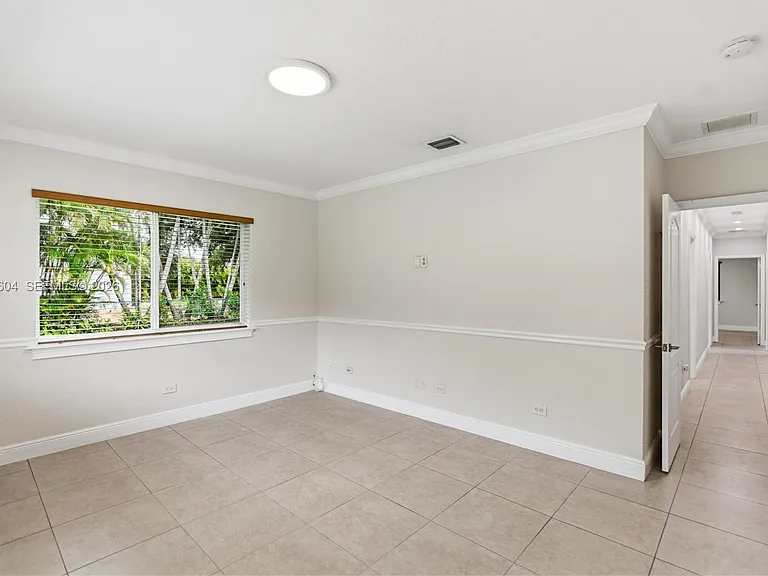 6801 SW 102nd Ave — Photo 40