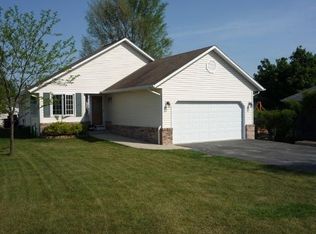 1024 Carriage Ct, Palmyra, WI 53156