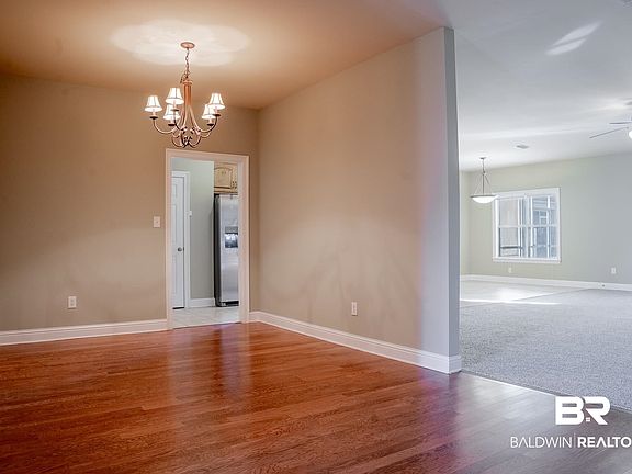 4th image of 7888 Park Place Dr S