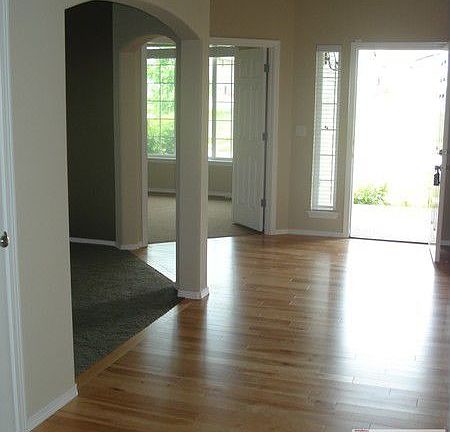 2nd image of 6652 Sarazen St SE
