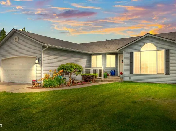 1054 W Springfield Dr, Coeur D Alene, ID 83815