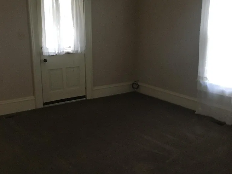 224 S Pearl St — Photo 3