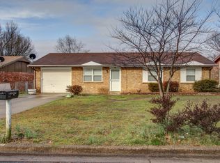 1500 N 6th St, Stilwell, OK 74960