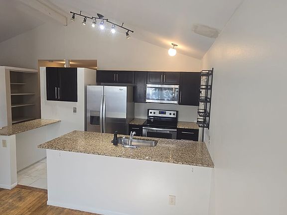4th image of 1290 Aikins Way