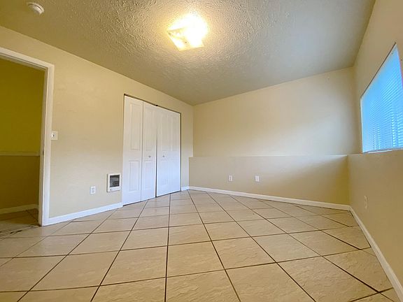 5th image of 1308 W Maxwell Ave Unit A