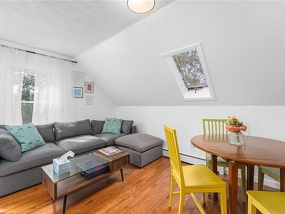 5th image of 183 Wood St APT 3