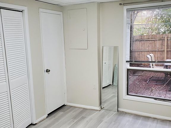 4th image of 4421 Elan Ct