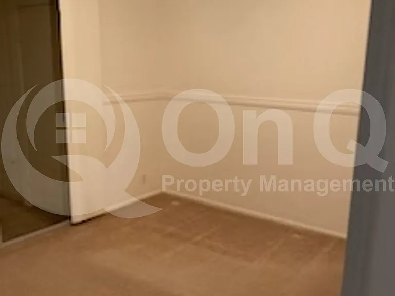 420 W Yukon Dr #1 — Photo 5
