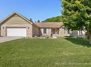 2353 Kings Cross N, East Lansing, MI