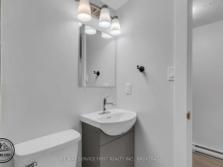 9 Rockford Pl — Photo 17