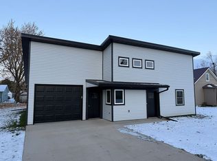 309 Emily St, Sanborn, IA 51248