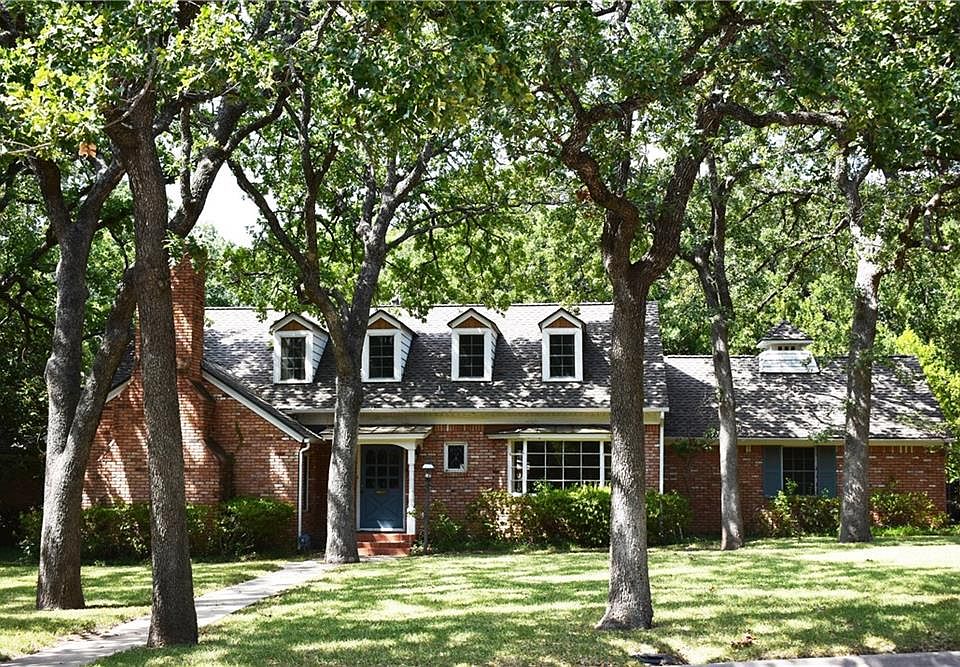 1st image of 1905 Laurelwood Dr