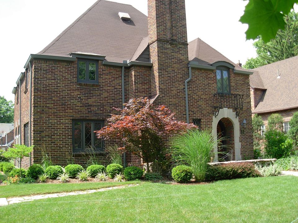 1st image of 226 Collingwood Ave