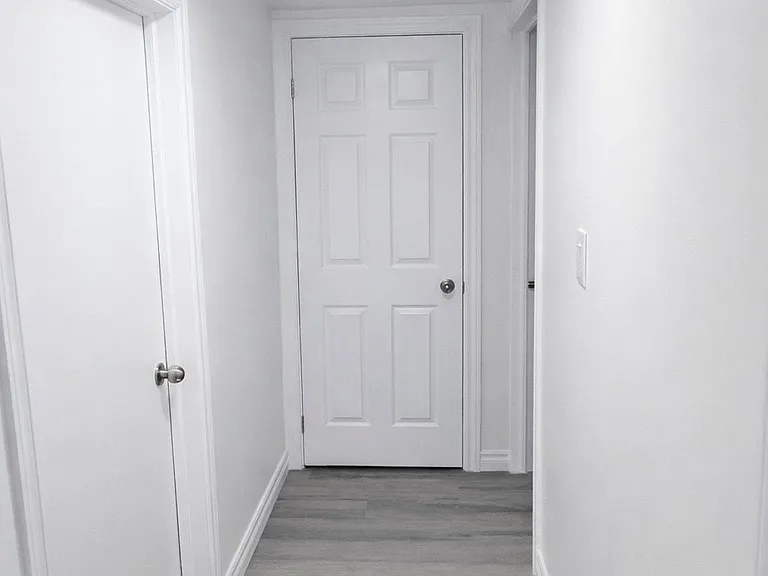 23 Ivanhoe Rd #LOWER — Photo 13
