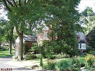 1st image of 33 Grantwood Ln