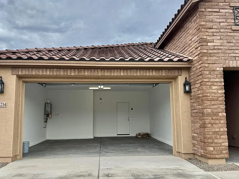 10214 W Indianola Ave — Photo 32