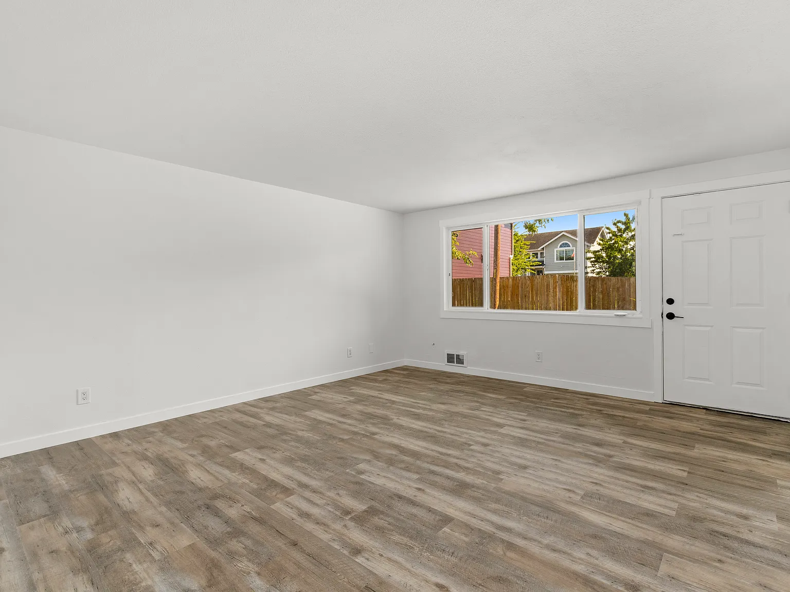 2 bed, 795 sqft, $1,850 — Photo 3