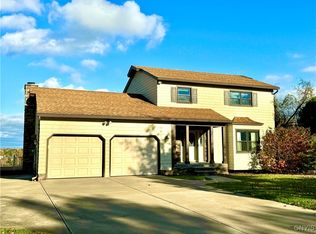 17 Henry Dr, Auburn, NY 13021