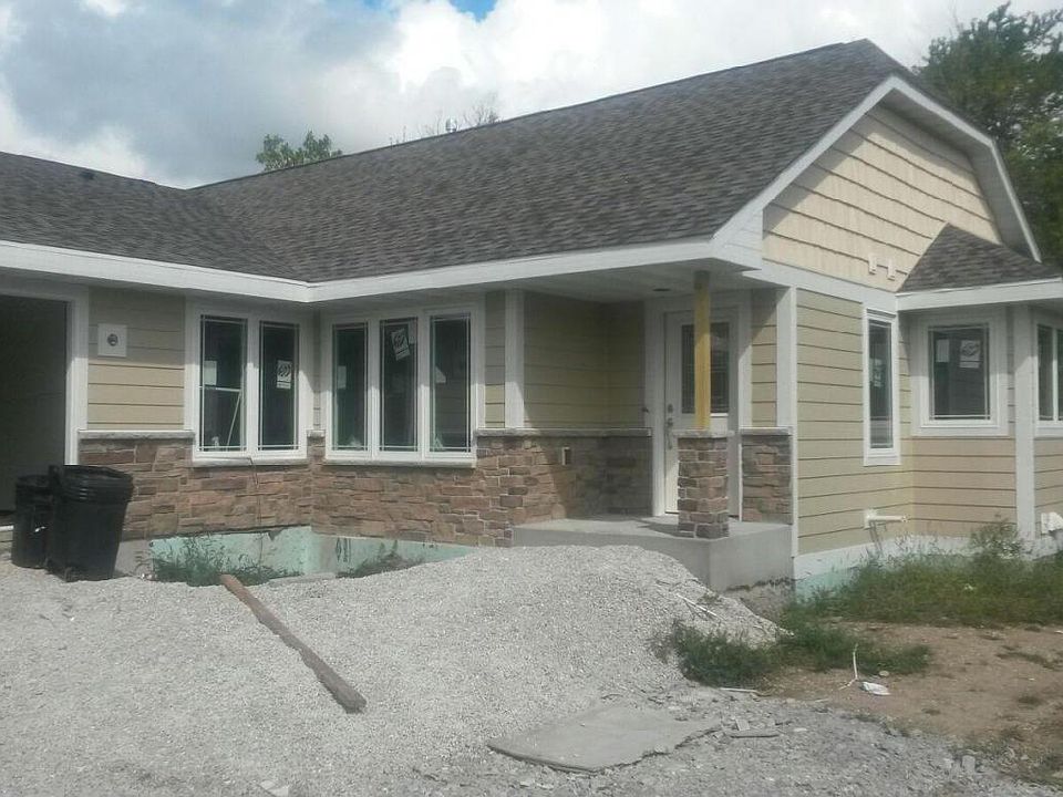 1st image of 6078 W Woodview Ct #5