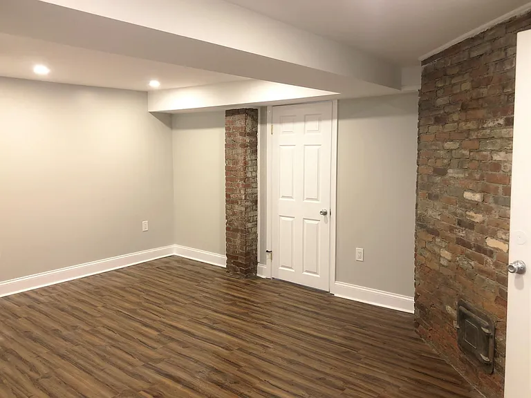 2841 N Front St #6 — Photo 22