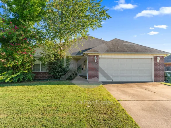 1655 Duke St, Conway, AR 72032