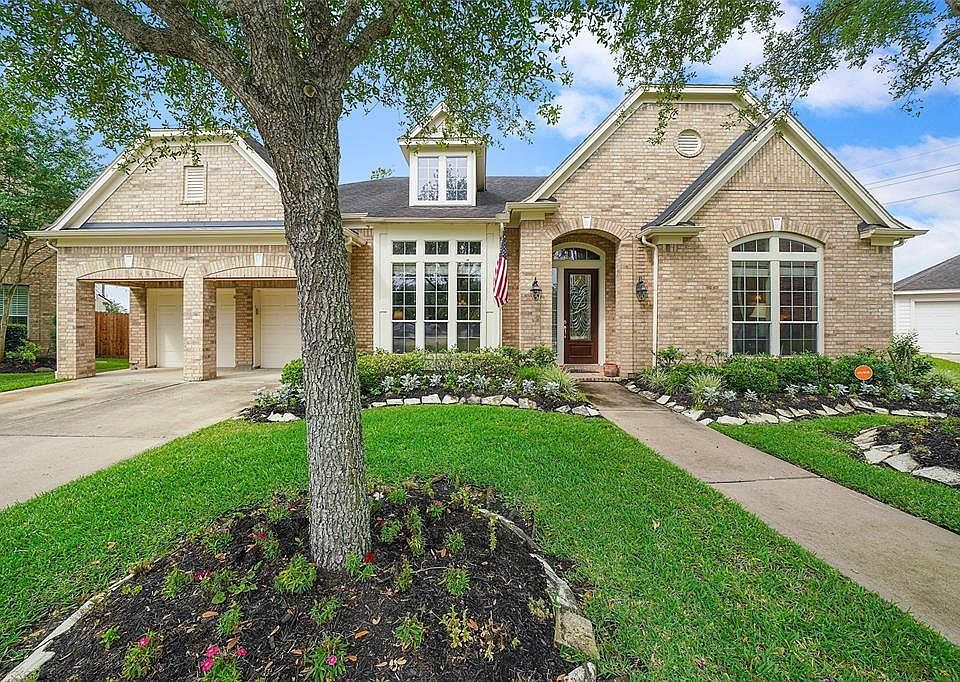 1st image of 2426 Cezanne Cir