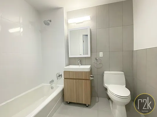 Rented by Realty 2000 Corp | media 13