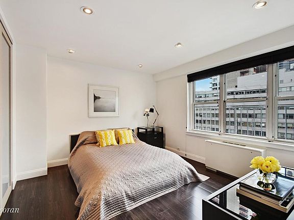 4th image of 225 E 57th St APT 21E