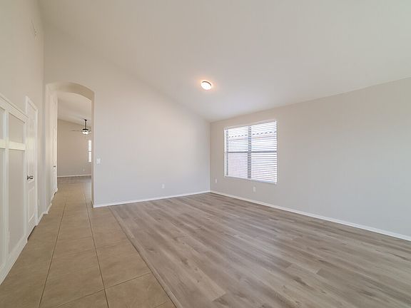 3rd image of 10230 W Jessie Ln