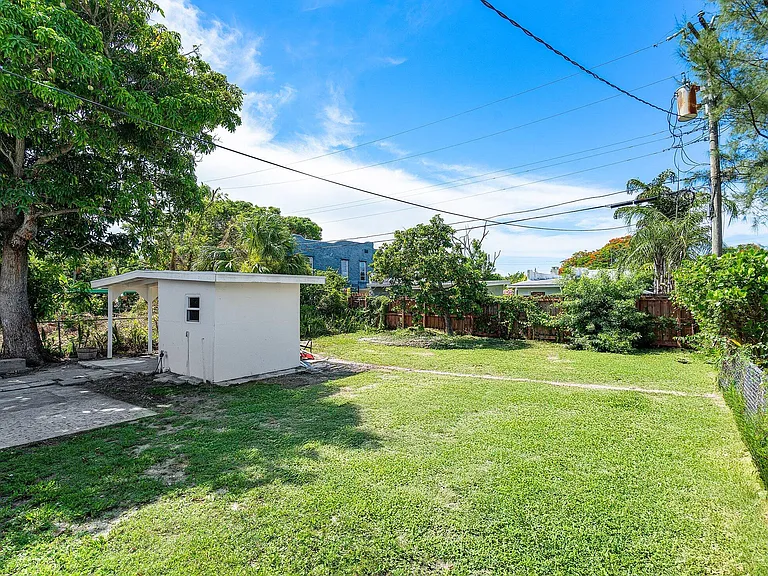 719 Briggs St — Photo 21