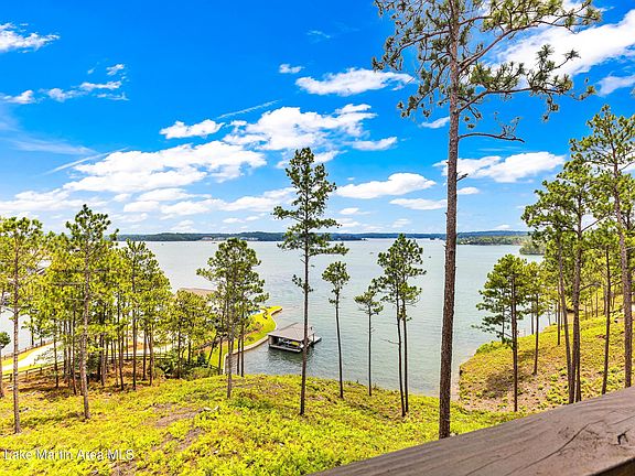 2nd image of 115 Long Leaf Way
