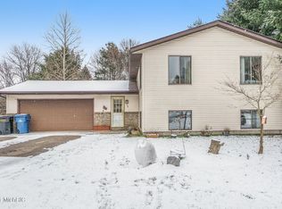 779 Autumn Dr, Otsego, MI